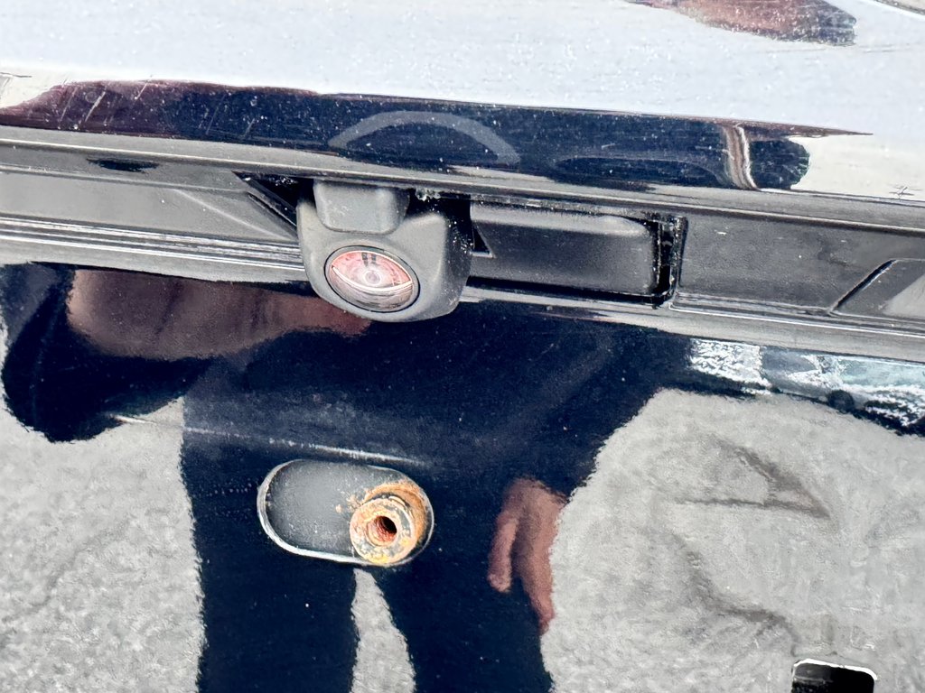 2022 Toyota Highlander LIMITED / BARRE DE TOIT / 7 PASSAGERS / HITCH D'ORIGINE / in Thetford Mines, Quebec - 24 - w1024h768px