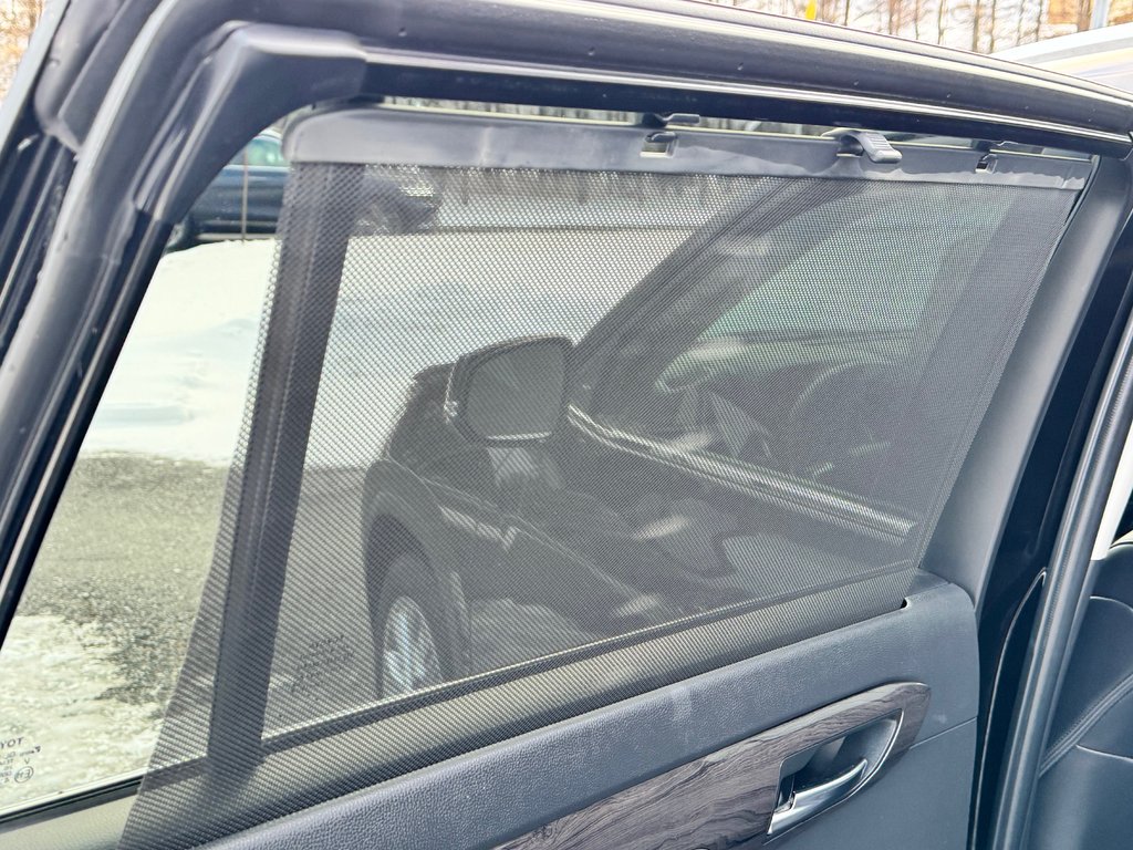 2022 Toyota Highlander LIMITED / BARRE DE TOIT / 7 PASSAGERS / HITCH D'ORIGINE / in Thetford Mines, Quebec - 74 - w1024h768px