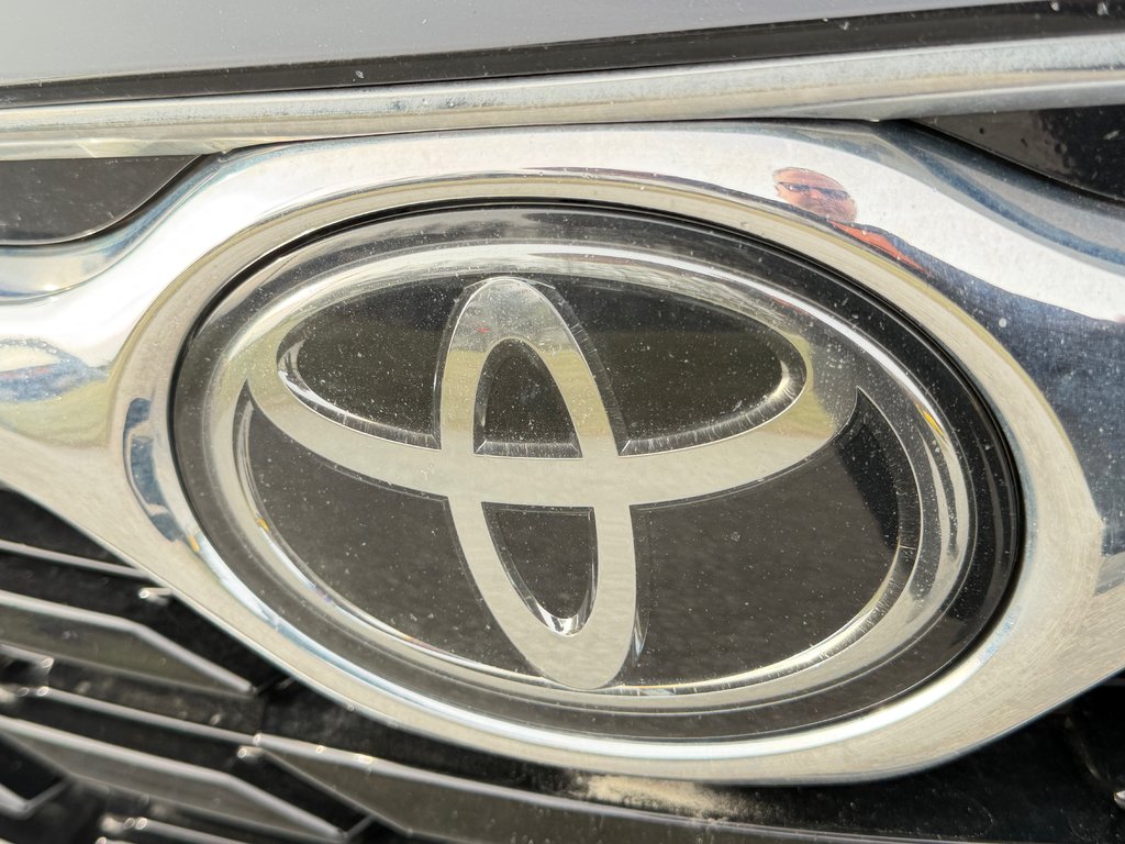 2022 Toyota Highlander LIMITED / BARRE DE TOIT / 7 PASSAGERS / HITCH D'ORIGINE / in Thetford Mines, Quebec - 12 - w1024h768px