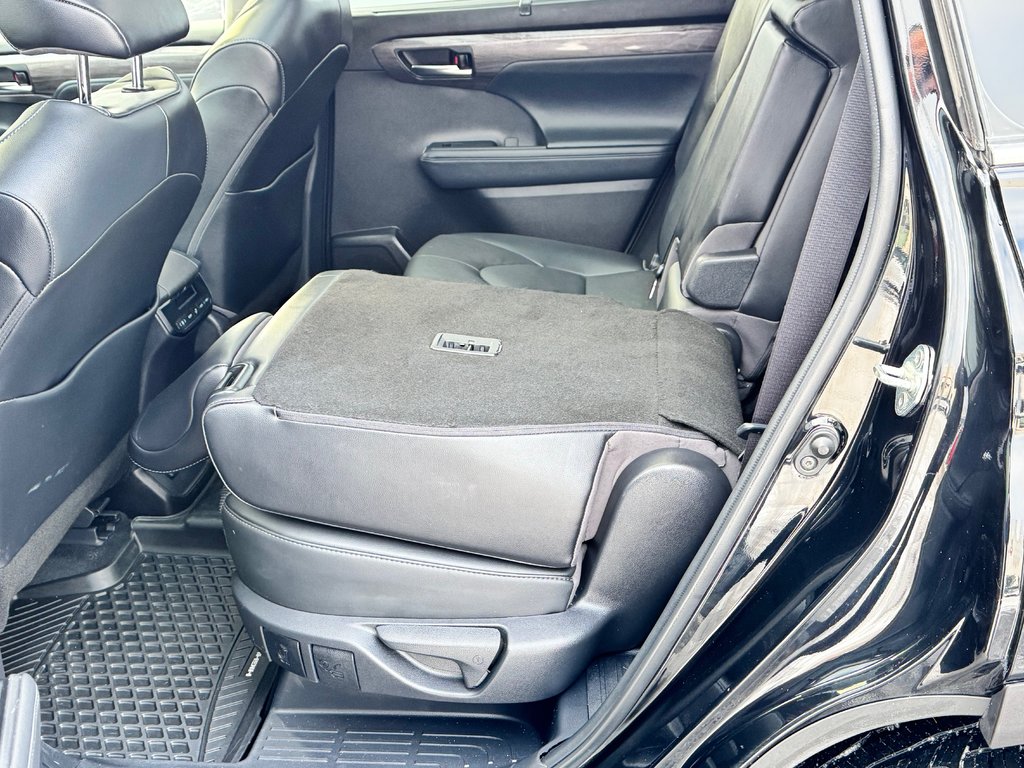 2022 Toyota Highlander LIMITED / BARRE DE TOIT / 7 PASSAGERS / HITCH D'ORIGINE / in Thetford Mines, Quebec - 72 - w1024h768px