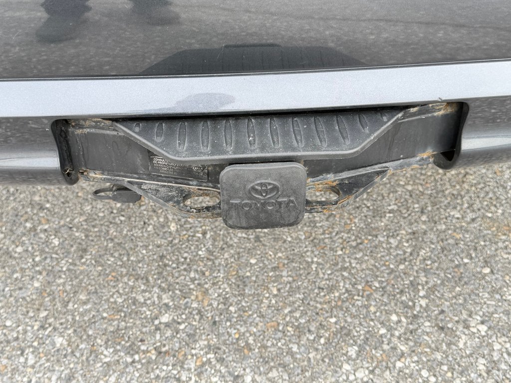 2022 Toyota Highlander LIMITED / BARRE DE TOIT / 7 PASSAGERS / HITCH D'ORIGINE / in Thetford Mines, Quebec - 28 - w1024h768px