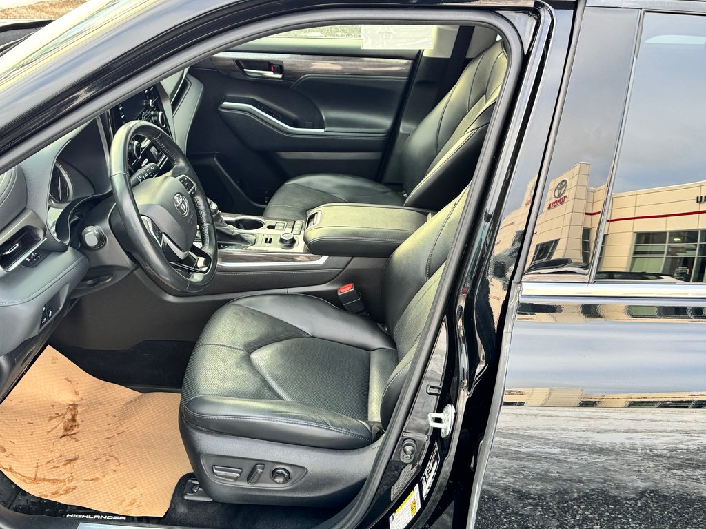 2022 Toyota Highlander LIMITED / BARRE DE TOIT / 7 PASSAGERS / HITCH D'ORIGINE / in Thetford Mines, Quebec - 35 - w1024h768px