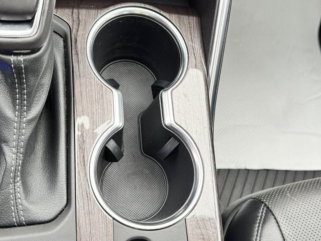 2022 Toyota Highlander LIMITED / BARRE DE TOIT / 7 PASSAGERS / HITCH D'ORIGINE / in Thetford Mines, Quebec - 53 - w1024h768px