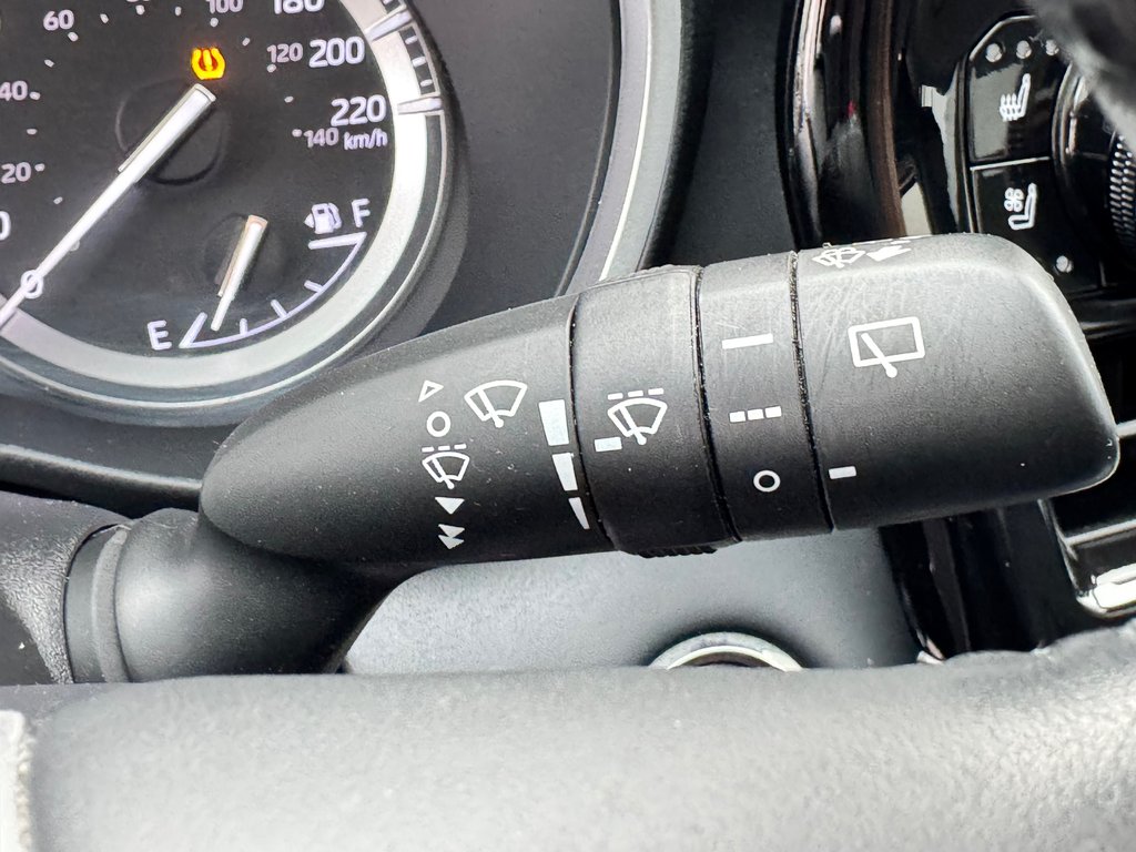 2022 Toyota Highlander LIMITED / BARRE DE TOIT / 7 PASSAGERS / HITCH D'ORIGINE / in Thetford Mines, Quebec - 43 - w1024h768px