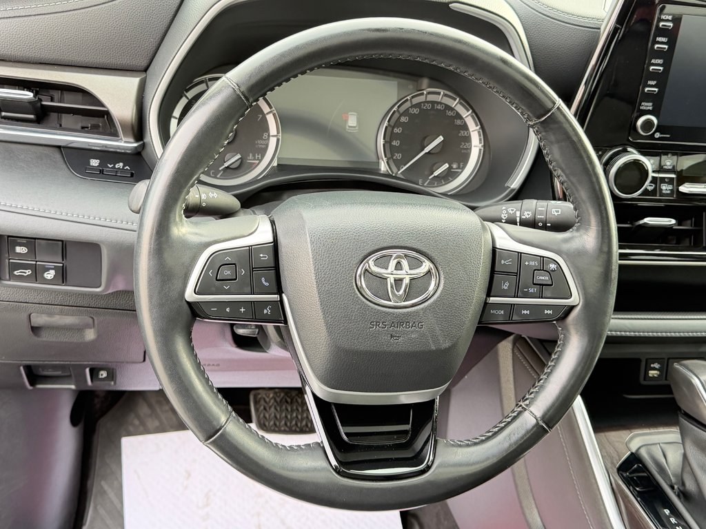 2022 Toyota Highlander LIMITED / BARRE DE TOIT / 7 PASSAGERS / HITCH D'ORIGINE / in Thetford Mines, Quebec - 35 - w1024h768px