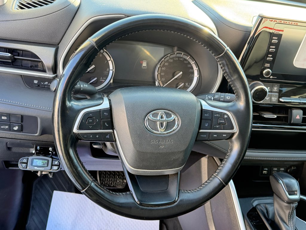 Toyota Highlander XLE AWD / MEILLEUR VUS SUR LA MARCHÉ / 2022 à Thetford Mines, Québec - 35 - w1024h768px