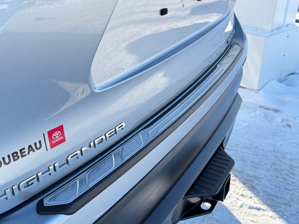 Toyota Highlander XLE AWD / MEILLEUR VUS SUR LA MARCHÉ / 2022 à Thetford Mines, Québec - 26 - w1024h768px