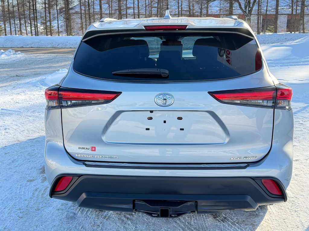 Toyota Highlander XLE AWD / MEILLEUR VUS SUR LA MARCHÉ / 2022 à Thetford Mines, Québec - 6 - w1024h768px