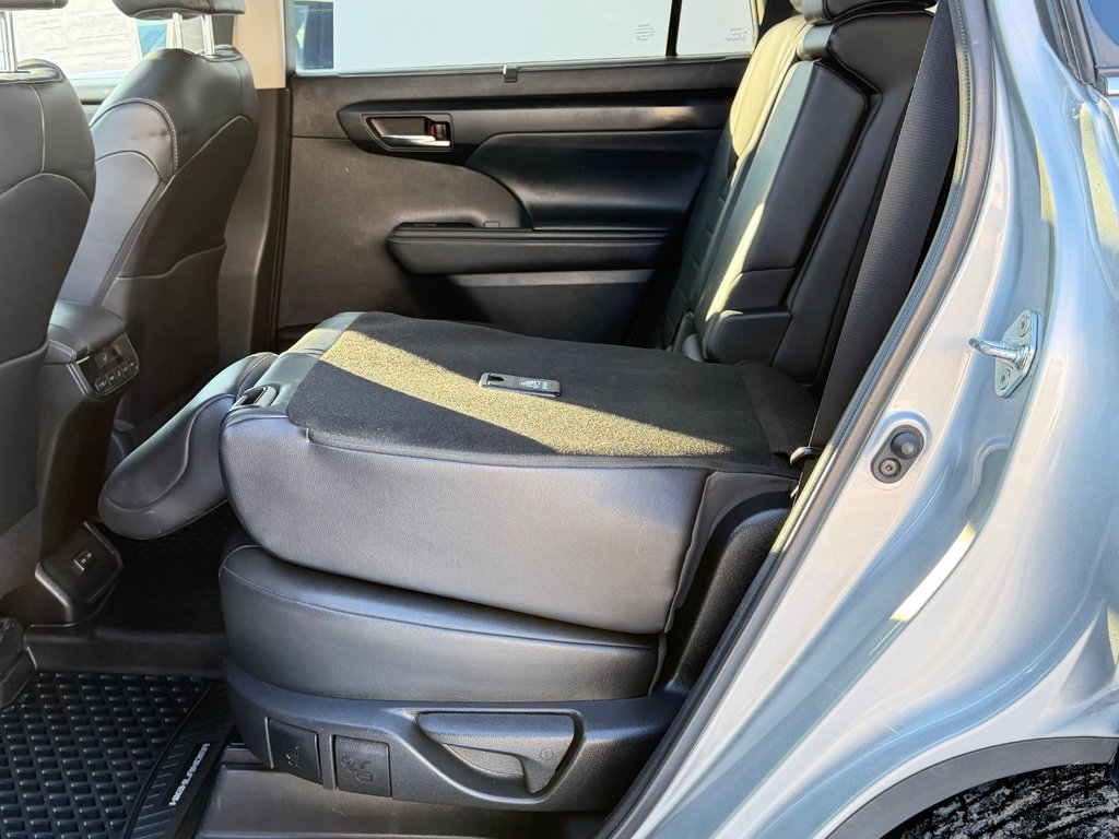 Toyota Highlander XLE AWD / MEILLEUR VUS SUR LA MARCHÉ / 2022 à Thetford Mines, Québec - 59 - w1024h768px
