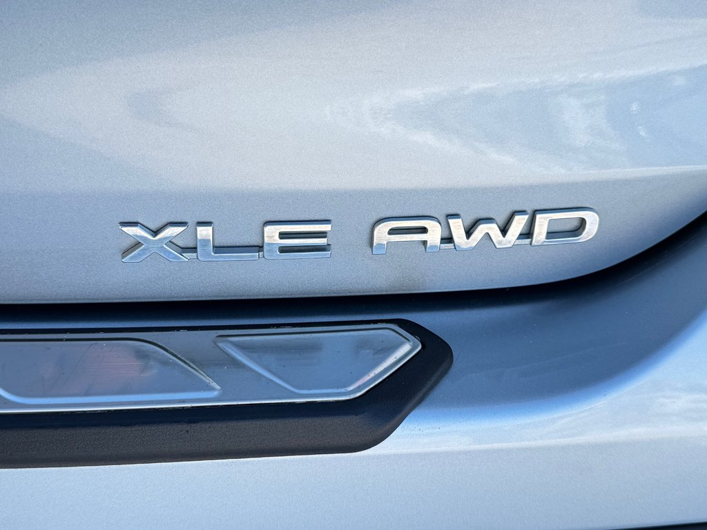 Toyota Highlander XLE AWD / MEILLEUR VUS SUR LA MARCHÉ / 2022 à Thetford Mines, Québec - 24 - w1024h768px