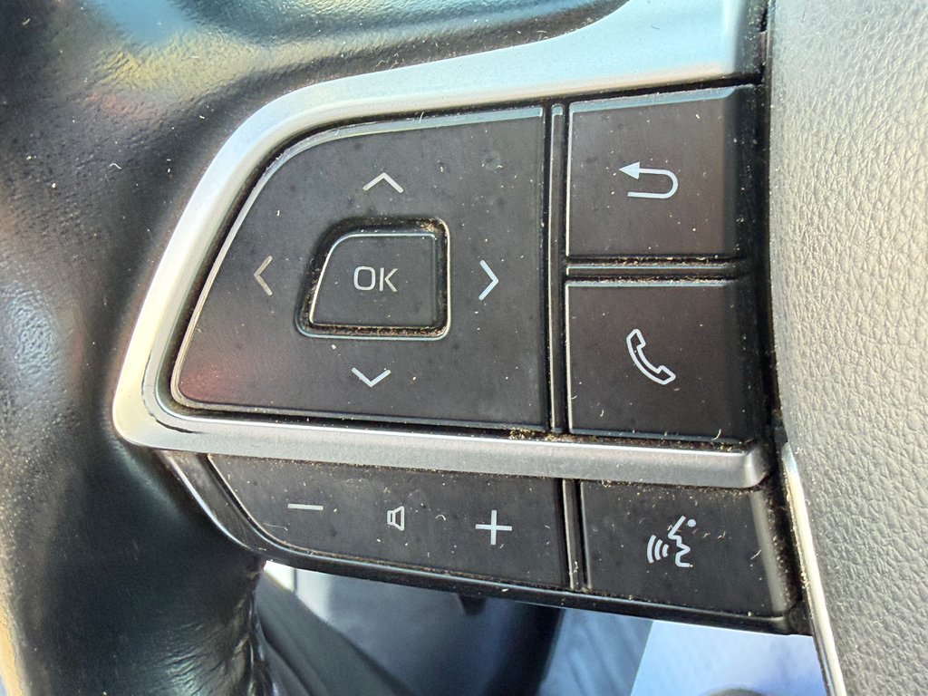 Toyota Highlander XLE AWD / MEILLEUR VUS SUR LA MARCHÉ / 2022 à Thetford Mines, Québec - 36 - w1024h768px