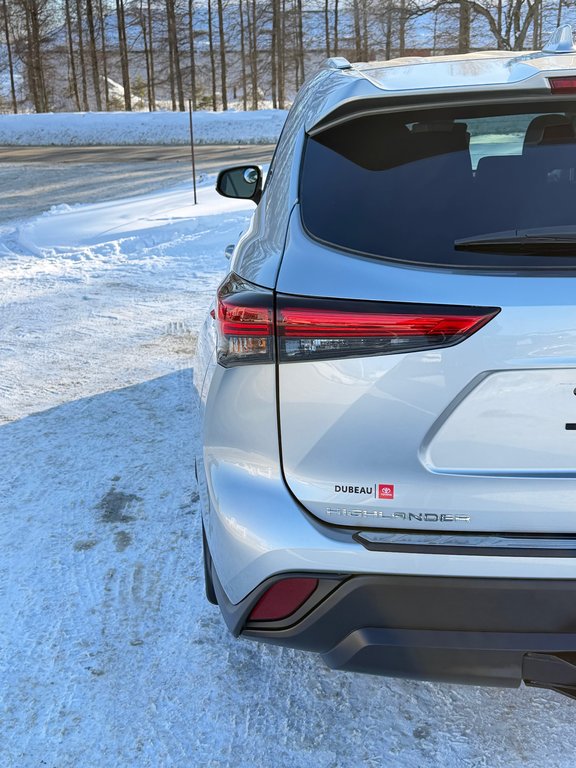 Toyota Highlander XLE AWD / MEILLEUR VUS SUR LA MARCHÉ / 2022 à Thetford Mines, Québec - 21 - w1024h768px