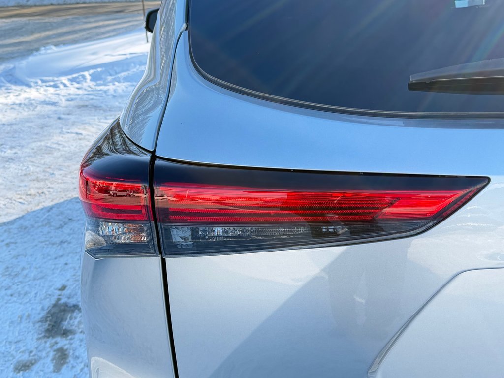 Toyota Highlander XLE AWD / MEILLEUR VUS SUR LA MARCHÉ / 2022 à Thetford Mines, Québec - 22 - w1024h768px