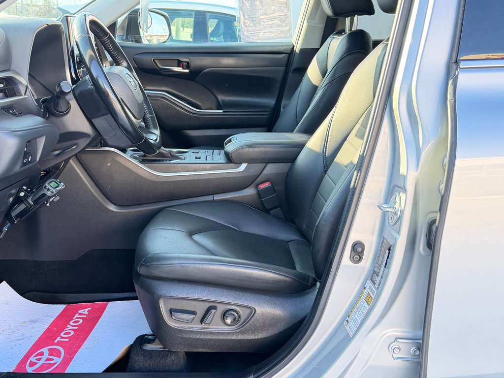 Toyota Highlander XLE AWD / MEILLEUR VUS SUR LA MARCHÉ / 2022 à Thetford Mines, Québec - 30 - w1024h768px