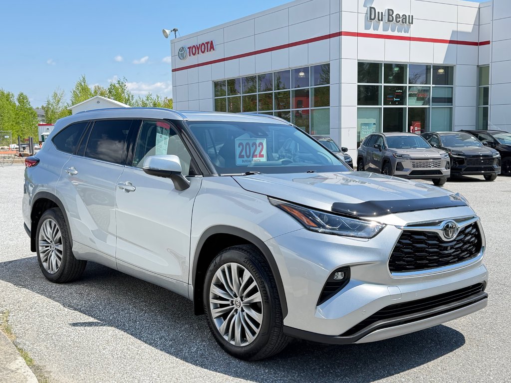 2022 Toyota Highlander PLATINUM AWD / LA TOTALE / ÉTAT NEUF / 20.700KM / in Thetford Mines, Quebec - 4 - w1024h768px