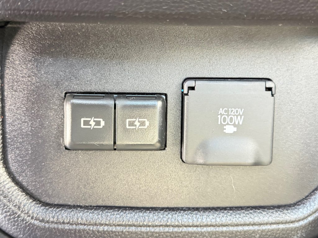 2022 Toyota Highlander PLATINUM AWD / LA TOTALE / ÉTAT NEUF / 20.700KM / in Thetford Mines, Quebec - 75 - w1024h768px
