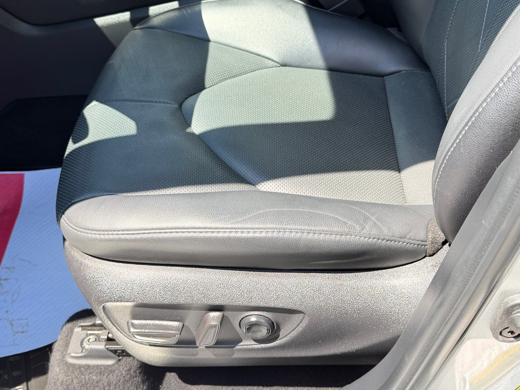 2022 Toyota Highlander PLATINUM AWD / LA TOTALE / ÉTAT NEUF / 20.700KM / in Thetford Mines, Quebec - 42 - w1024h768px