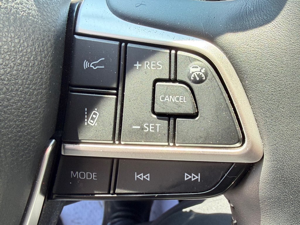 2022 Toyota Highlander PLATINUM AWD / LA TOTALE / ÉTAT NEUF / 20.700KM / in Thetford Mines, Quebec - 49 - w1024h768px