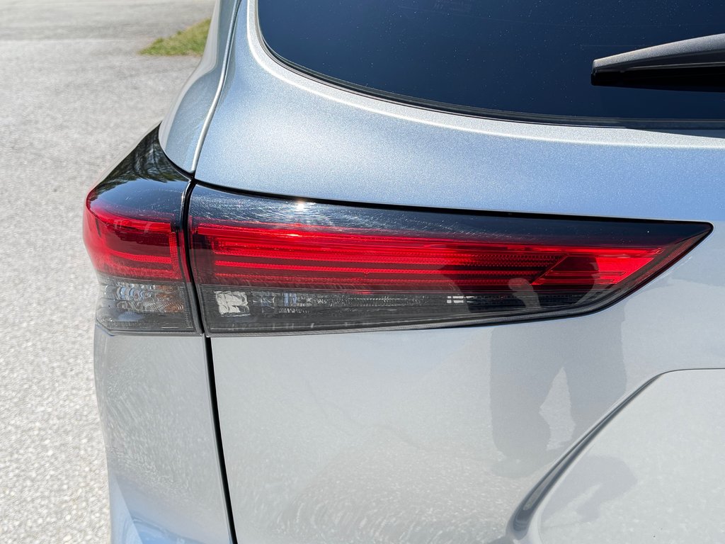 2022 Toyota Highlander PLATINUM AWD / LA TOTALE / ÉTAT NEUF / 20.700KM / in Thetford Mines, Quebec - 27 - w1024h768px
