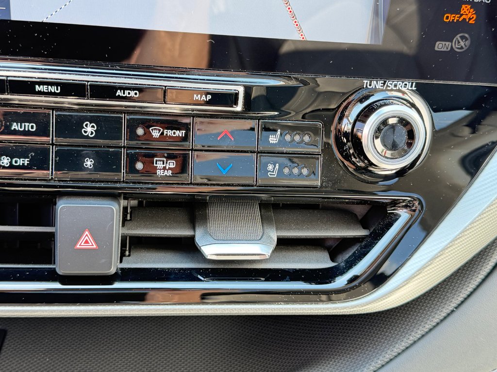 2022 Toyota Highlander PLATINUM AWD / LA TOTALE / ÉTAT NEUF / 20.700KM / in Thetford Mines, Quebec - 56 - w1024h768px