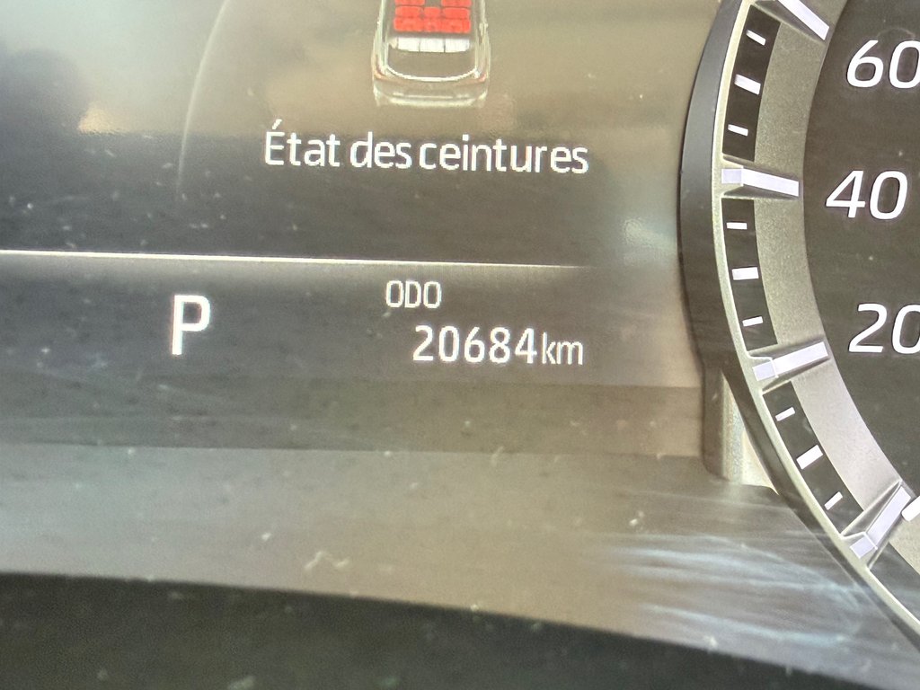 2022 Toyota Highlander PLATINUM AWD / LA TOTALE / ÉTAT NEUF / 20.700KM / in Thetford Mines, Quebec - 51 - w1024h768px