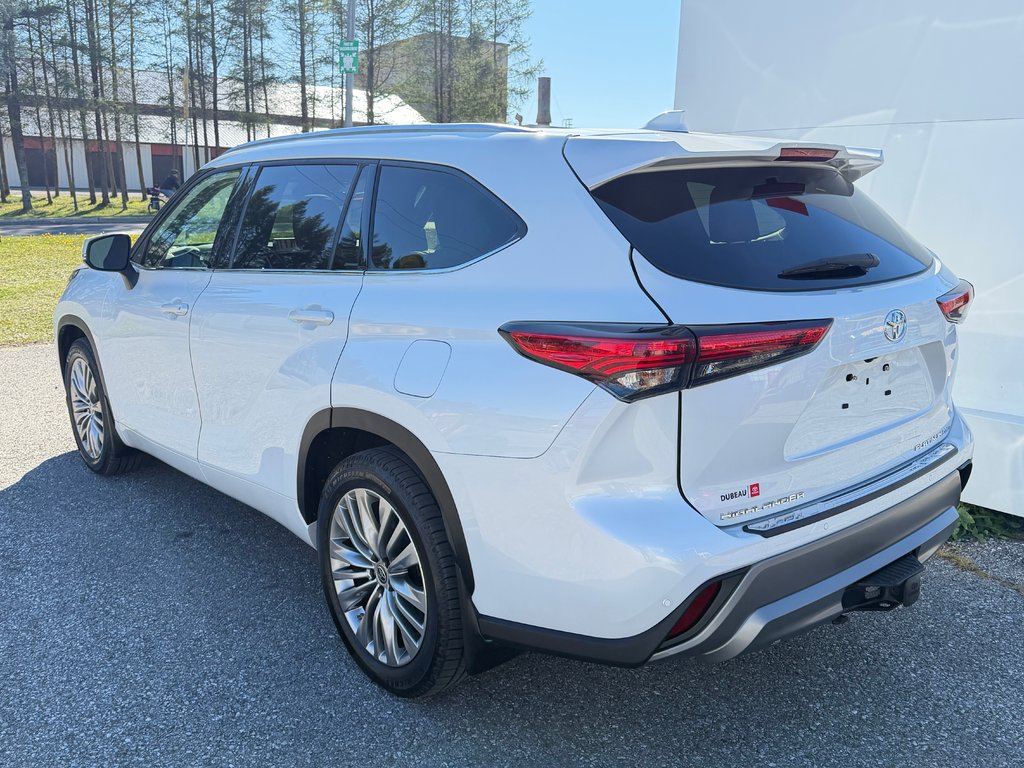 Toyota Highlander PLATINUM AWD / LA TOTALE !!! / PAS SORTI L'HIVER / 2022 à Thetford Mines, Québec - 7 - w1024h768px