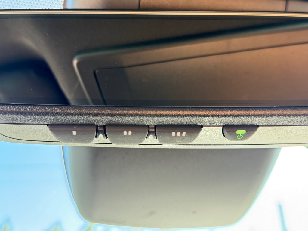 Toyota Highlander PLATINUM AWD / LA TOTALE !!! / PAS SORTI L'HIVER / 2022 à Thetford Mines, Québec - 65 - w1024h768px