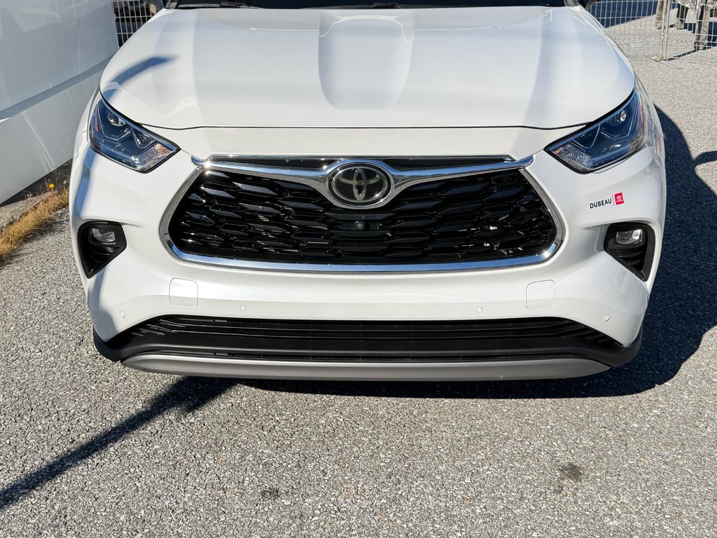 Toyota Highlander PLATINUM AWD / LA TOTALE !!! / PAS SORTI L'HIVER / 2022 à Thetford Mines, Québec - 15 - w1024h768px