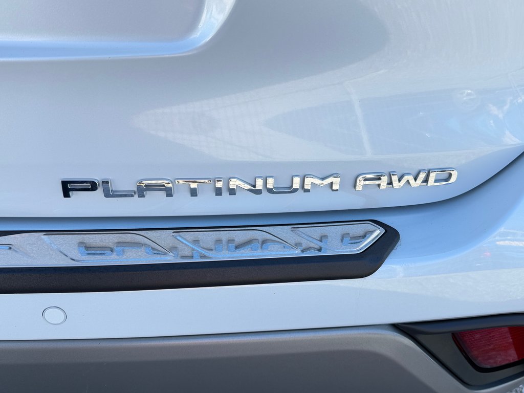 Toyota Highlander PLATINUM AWD / LA TOTALE !!! / PAS SORTI L'HIVER / 2022 à Thetford Mines, Québec - 28 - w1024h768px