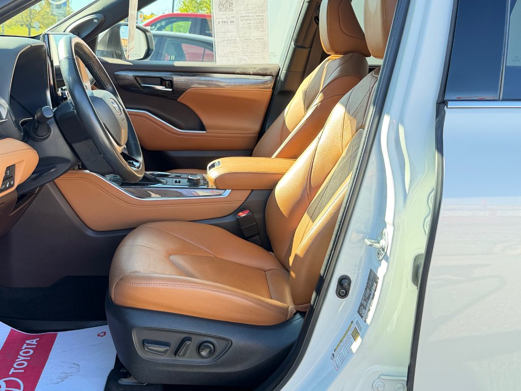 Toyota Highlander PLATINUM AWD / LA TOTALE !!! / PAS SORTI L'HIVER / 2022 à Thetford Mines, Québec - 40 - w1024h768px