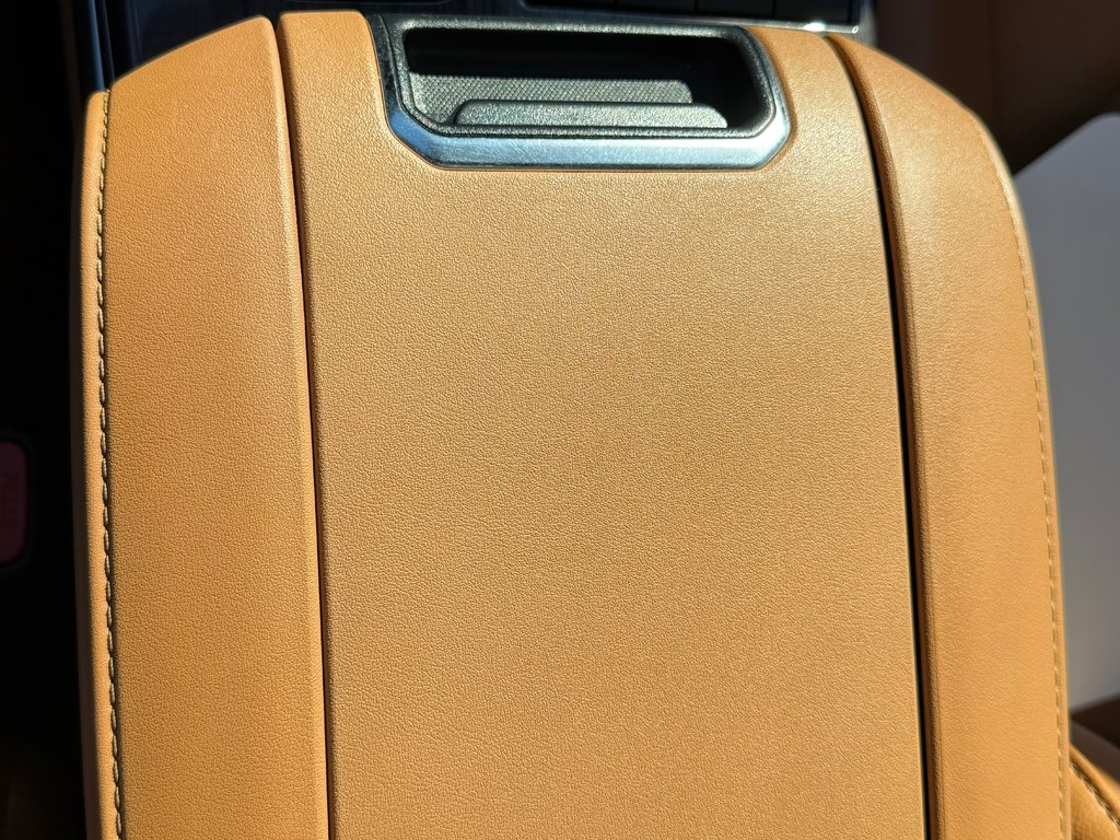 Toyota Highlander PLATINUM AWD / LA TOTALE !!! / PAS SORTI L'HIVER / 2022 à Thetford Mines, Québec - 61 - w1024h768px
