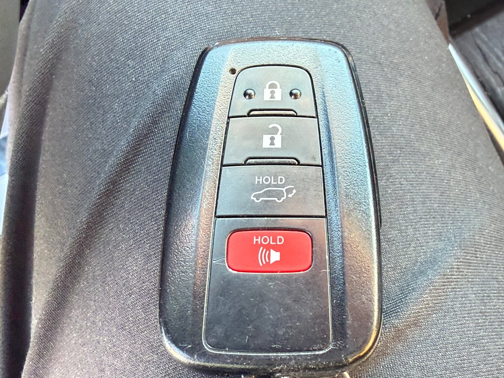 Toyota Highlander PLATINUM AWD / LA TOTALE !!! / PAS SORTI L'HIVER / 2022 à Thetford Mines, Québec - 67 - w1024h768px