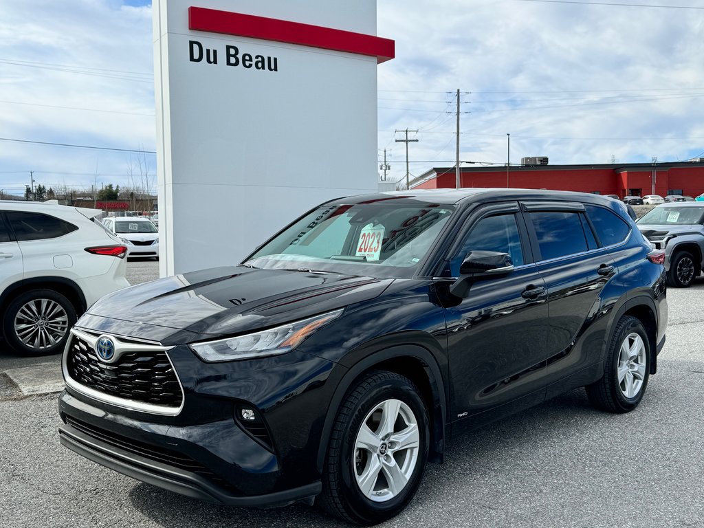 2023  Highlander LE AWD HYBRIDE / PEA 19-04-28 = 100KM / COMME NEUF / ATTACHE REMORQUE in Thetford Mines, Quebec - 2 - w1024h768px