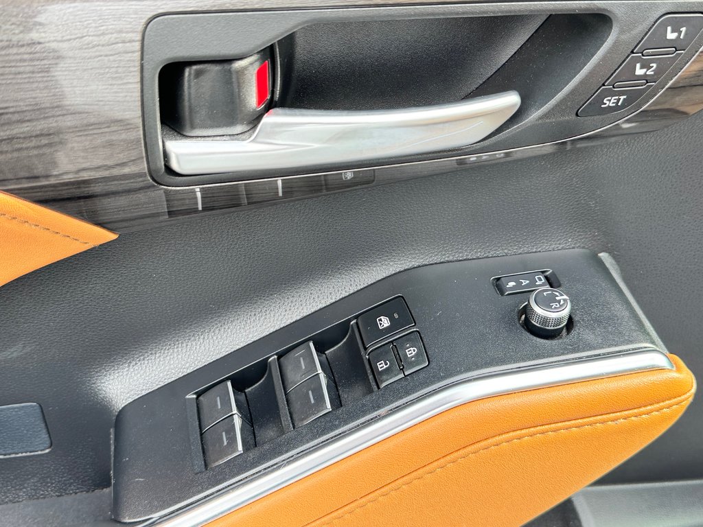 Toyota Highlander PLATINUM / IMPECCABLE / INT: BRUN /1 SEUL PROPR / 2023 à Thetford Mines, Québec - 30 - w1024h768px