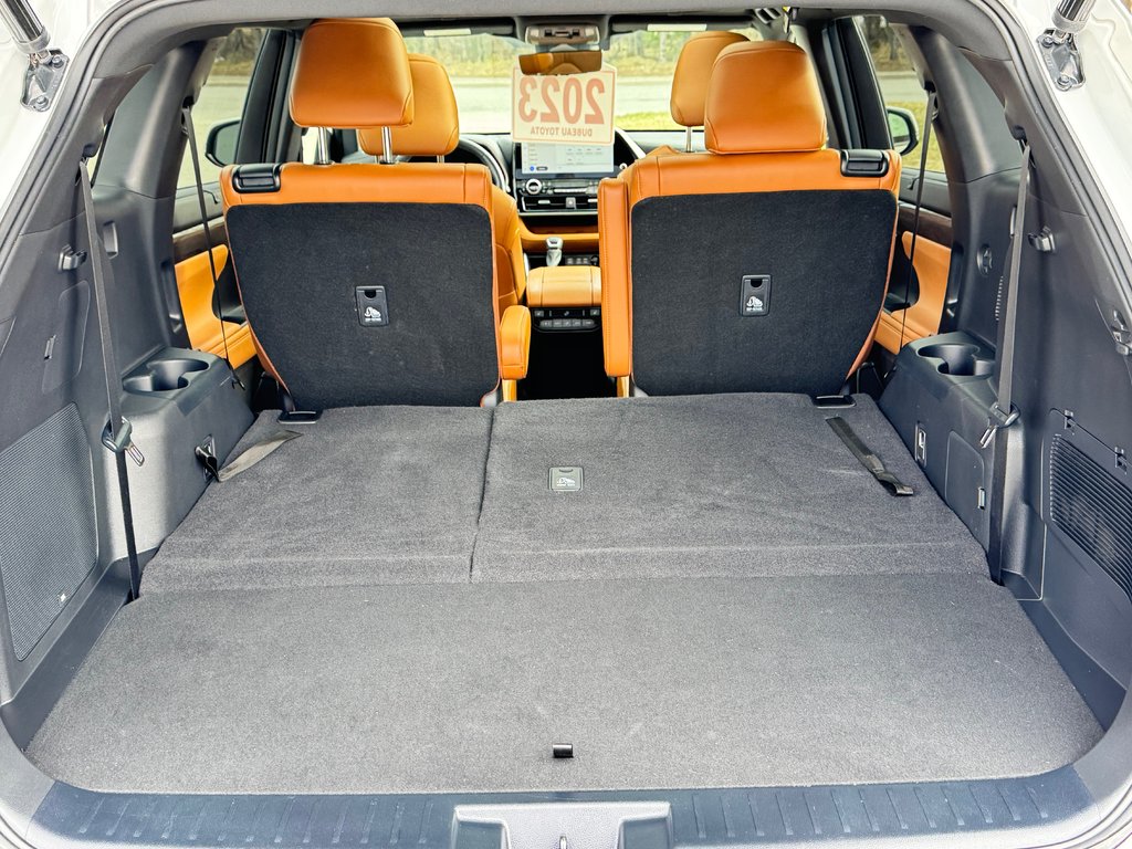 Toyota Highlander PLATINUM / IMPECCABLE / INT: BRUN /1 SEUL PROPR / 2023 à Thetford Mines, Québec - 75 - w1024h768px