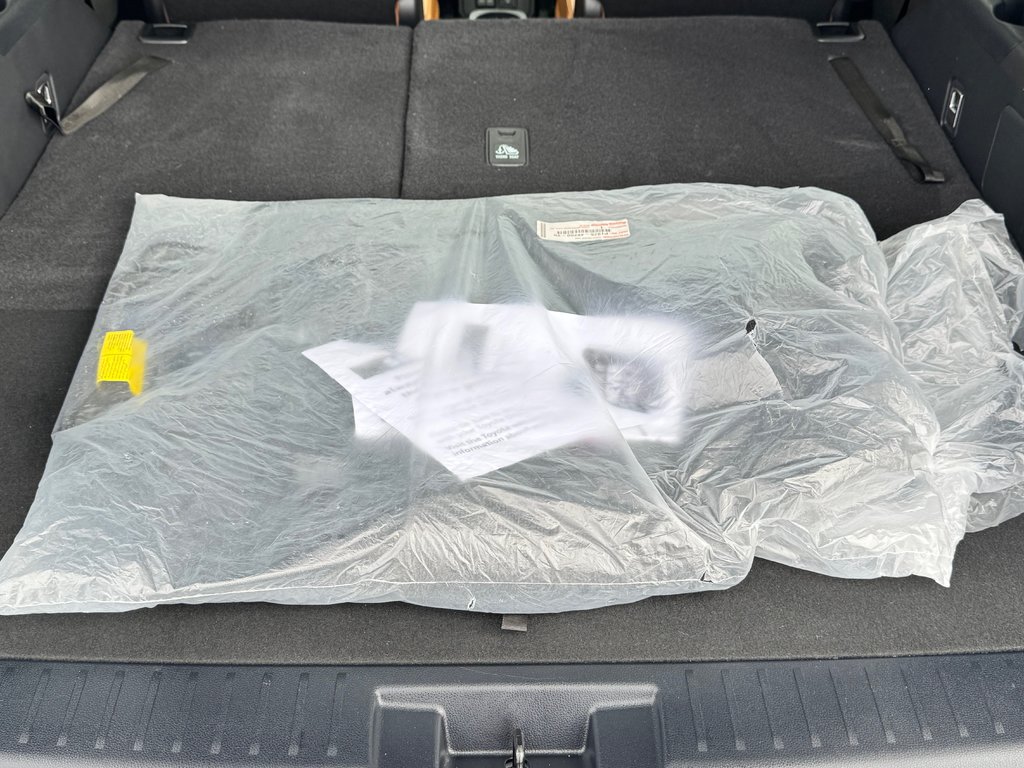 Toyota Highlander PLATINUM / IMPECCABLE / INT: BRUN /1 SEUL PROPR / 2023 à Thetford Mines, Québec - 76 - w1024h768px