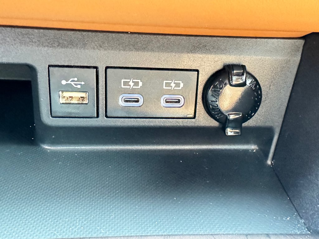 Toyota Highlander PLATINUM / IMPECCABLE / INT: BRUN /1 SEUL PROPR / 2023 à Thetford Mines, Québec - 53 - w1024h768px