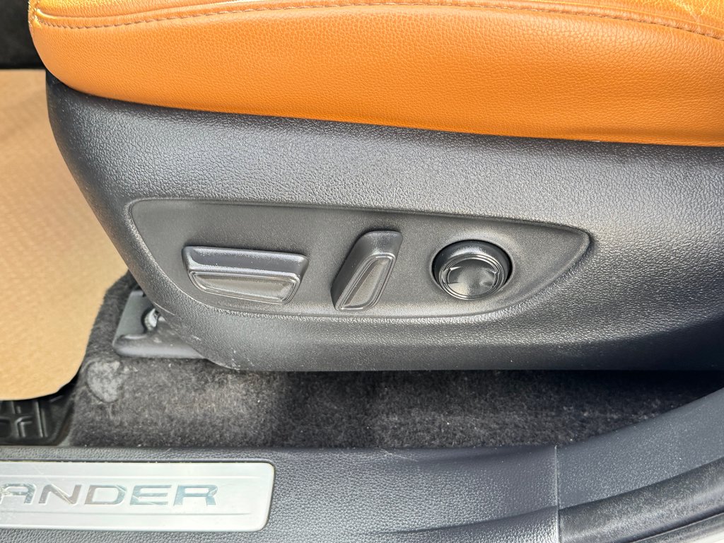Toyota Highlander PLATINUM / IMPECCABLE / INT: BRUN /1 SEUL PROPR / 2023 à Thetford Mines, Québec - 36 - w1024h768px
