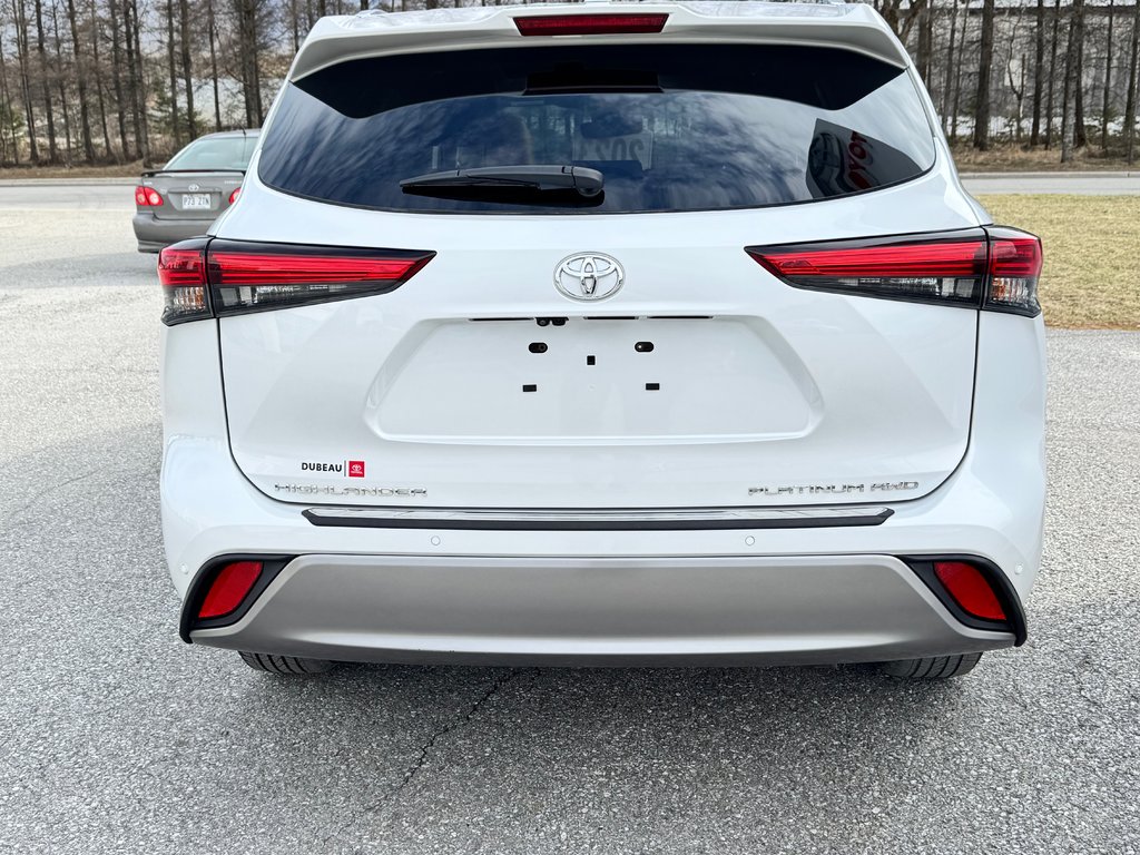 Toyota Highlander PLATINUM / IMPECCABLE / INT: BRUN /1 SEUL PROPR / 2023 à Thetford Mines, Québec - 27 - w1024h768px