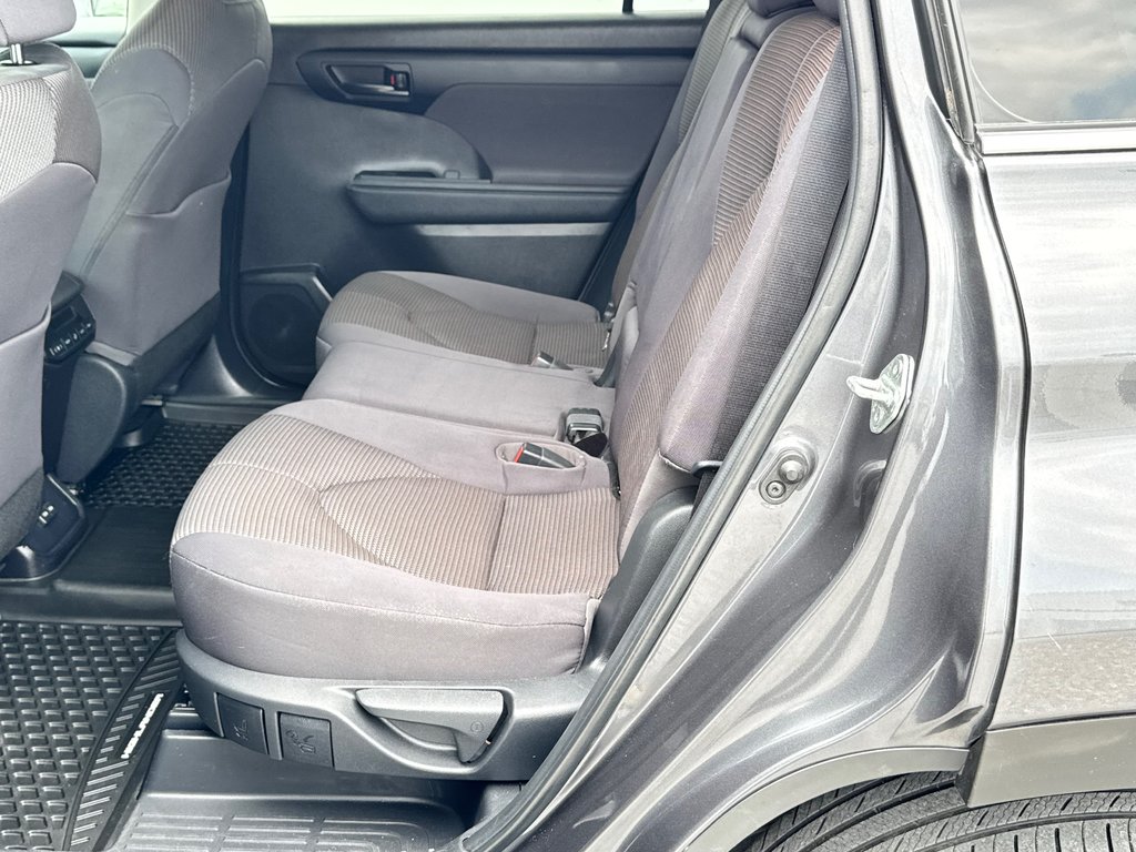 Toyota Highlander LE AWD / BAS KILOS / MEILLEUR VUS SUR LE MARCHÉ / 2023 à Thetford Mines, Québec - 53 - w1024h768px