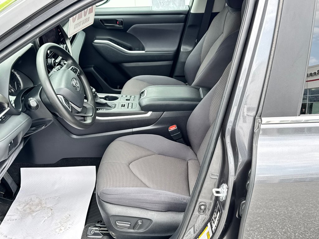 Toyota Highlander LE AWD / BAS KILOS / MEILLEUR VUS SUR LE MARCHÉ / 2023 à Thetford Mines, Québec - 26 - w1024h768px
