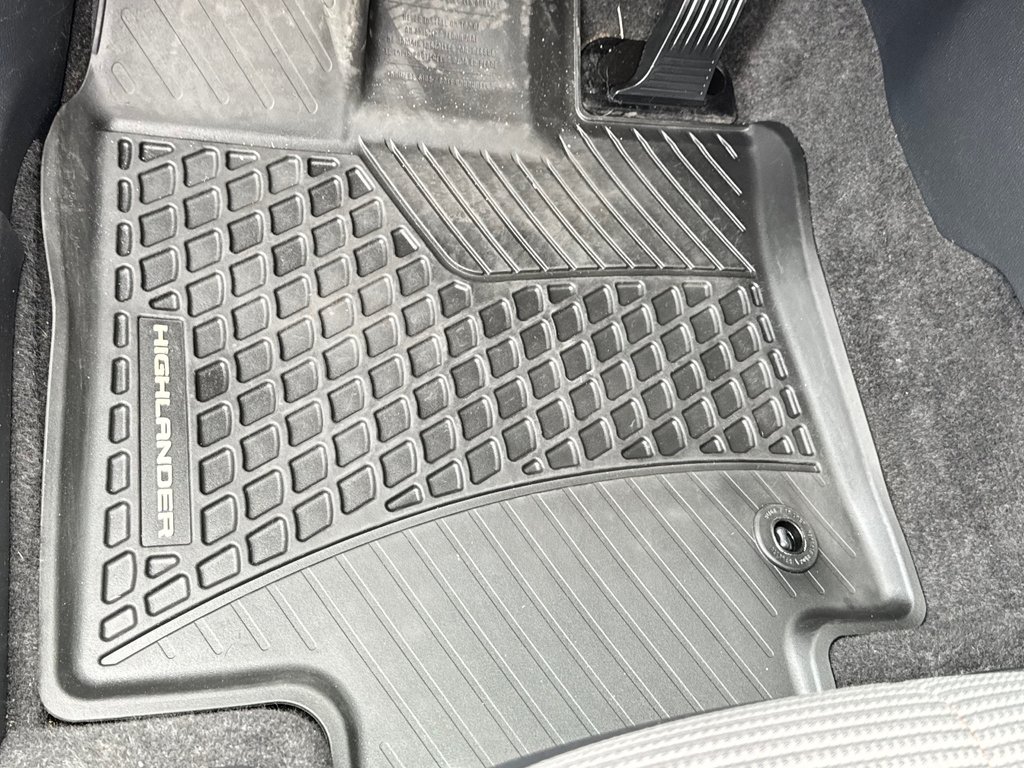 Toyota Highlander LE AWD / BAS KILOS / MEILLEUR VUS SUR LE MARCHÉ / 2023 à Thetford Mines, Québec - 31 - w1024h768px