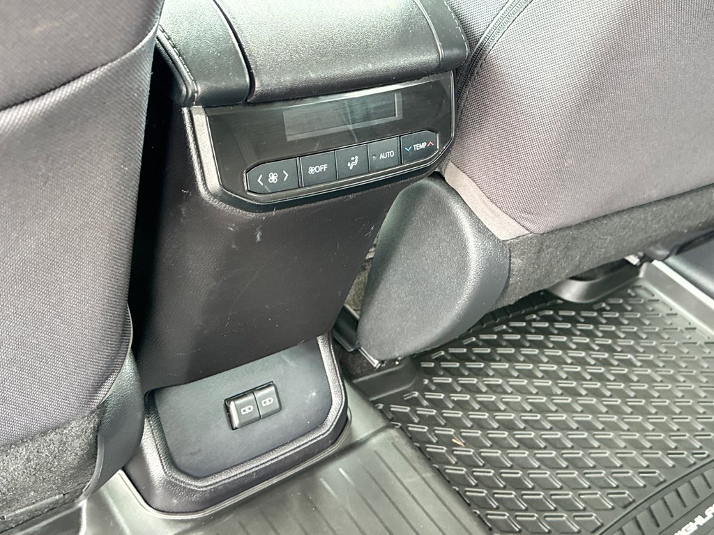 Toyota Highlander LE AWD / BAS KILOS / MEILLEUR VUS SUR LE MARCHÉ / 2023 à Thetford Mines, Québec - 55 - w1024h768px