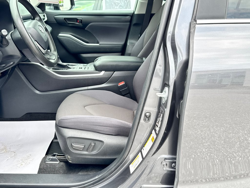 Toyota Highlander LE AWD / BAS KILOS / MEILLEUR VUS SUR LE MARCHÉ / 2023 à Thetford Mines, Québec - 27 - w1024h768px