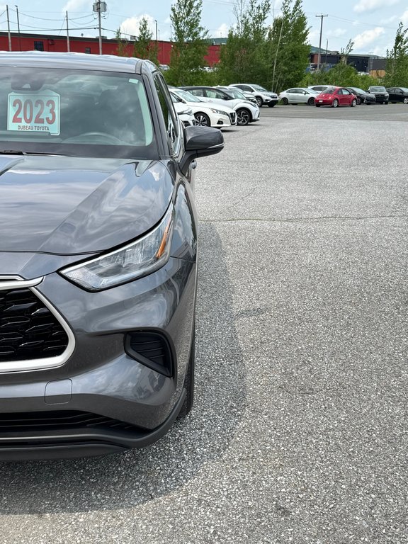 Toyota Highlander LE AWD / BAS KILOS / MEILLEUR VUS SUR LE MARCHÉ / 2023 à Thetford Mines, Québec - 9 - w1024h768px