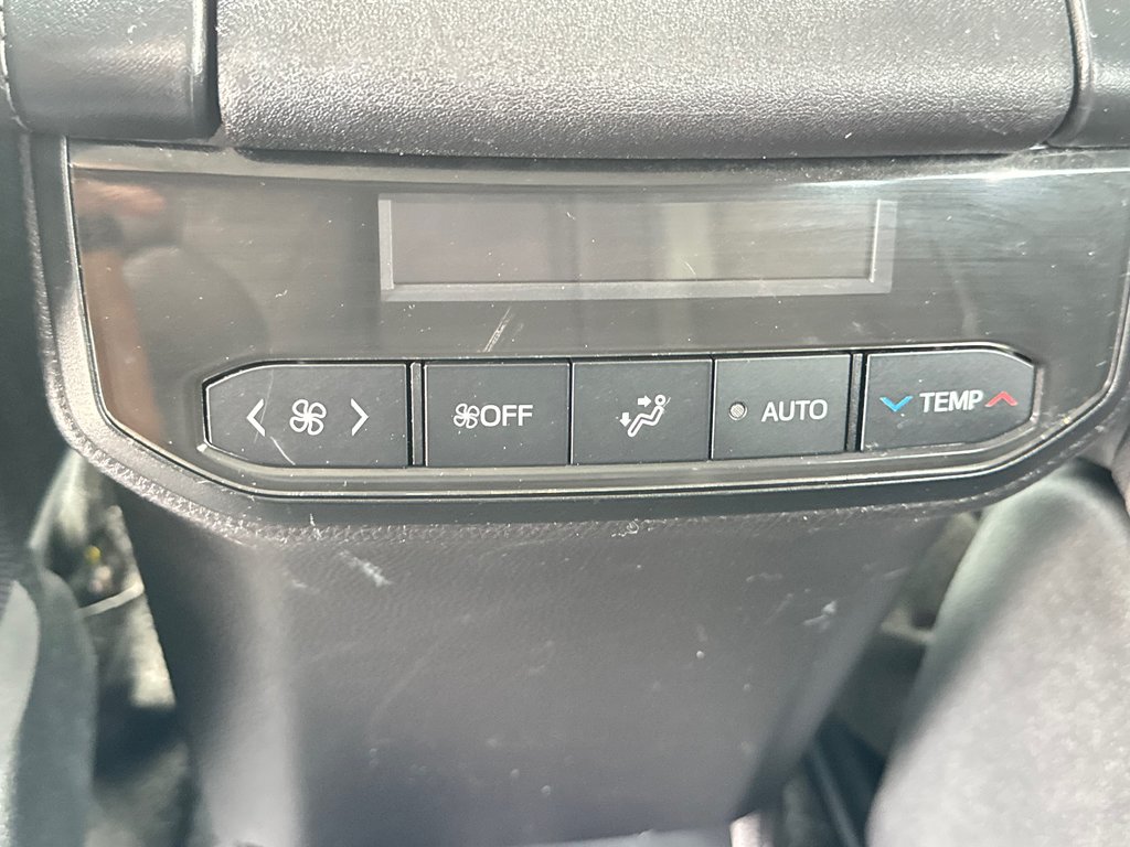Toyota Highlander LE AWD / BAS KILOS / MEILLEUR VUS SUR LE MARCHÉ / 2023 à Thetford Mines, Québec - 56 - w1024h768px