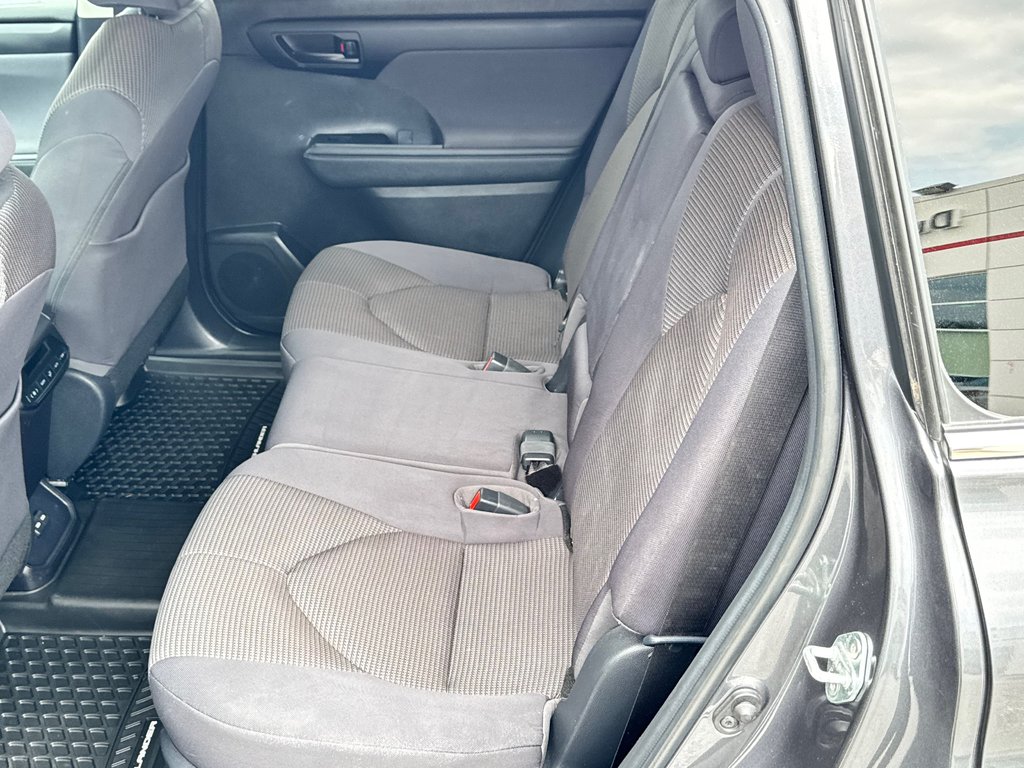 Toyota Highlander LE AWD / BAS KILOS / MEILLEUR VUS SUR LE MARCHÉ / 2023 à Thetford Mines, Québec - 52 - w1024h768px