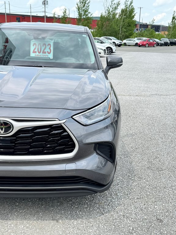 Toyota Highlander LE AWD / BAS KILOS / MEILLEUR VUS SUR LE MARCHÉ / 2023 à Thetford Mines, Québec - 8 - w1024h768px