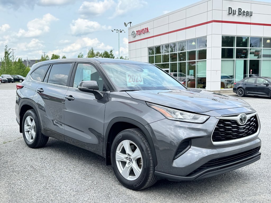 Toyota Highlander LE AWD / BAS KILOS / MEILLEUR VUS SUR LE MARCHÉ / 2023 à Thetford Mines, Québec - 3 - w1024h768px