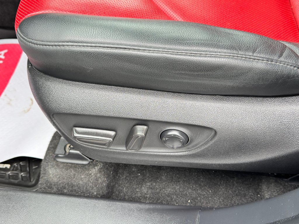 Toyota Highlander XSE / JAMAIS ACCIDENTÉ  / ATT. REMORQUE TOYOTA 2023 à Thetford Mines, Québec - 32 - w1024h768px